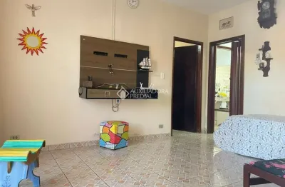 Casa com 2 quartos à venda na walter apeljan, 1650, balneário gaivota, itanhaém, 159 m2 por r$ 420.000