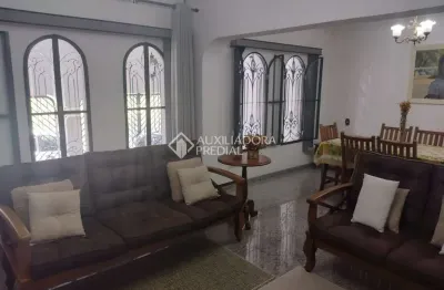 Casa com 3 quartos à venda na rua marechal floriano, 320, vila gilda, santo andré, 254 m2 por r$ 950.000
