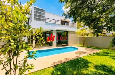Zona sul condomínio boulevard ibirapuera sobrado com 3 suítes,3 salas, piscina, jardim,4 vagas, útil de 455 m²