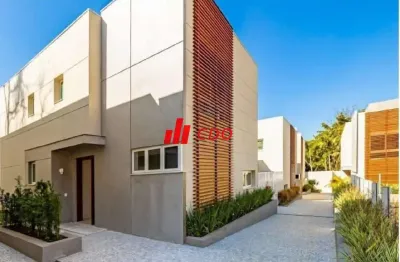Casa a venda condomínio hípica garden granja julieta, com 4 dormitórios, sendo 4 suítes 5 vagas, útil de 520 m²