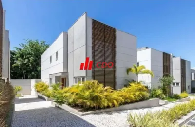Condomínio hipica garden lindo sobrado com 4 suítes 1 master, 4 salas, 5 banheiros, útil de 657,43 m² 4 vagas