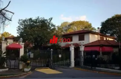Morumbisul: oportunidade casa em condomínio à venda,toda reformada,com 3 dormitórios, sendo 1 suíte,3 salas,3 banheiros, 2 vagas,160m²área gourmet