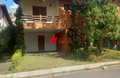 Horto do ype excelente sobrado para locação em condomínio,com 7 dormitórios sendo 2 suítes,4 salas,5 banheiros,piscina,churrasqueira,4 vagas 420m²