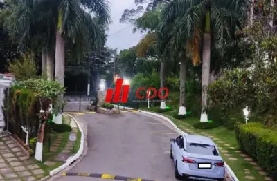 Morumbi sul belo sobrado a venda com 3 dormitórios sendo 1 suíte com armários planejados, sala para 3 ambientes, cozinha com armários,3 vagas