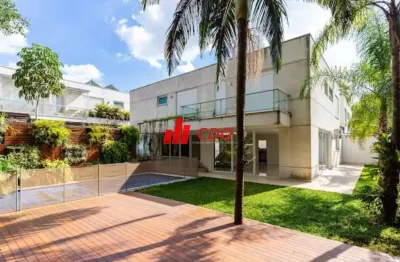 Casa de luxo em condomínio no brooklin:4 suítes, 4 salas, 6 banheiros, 5 vagas, piscina,jardim,680m² de área - são paulo-sp