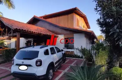 Morumbi sul linda casa em condomínio à venda: com 5 dormitórios sendo 3 suítes, 3 salas, área gourmet, ar condicionado 4 banheiros, 2 vagas, 160m².