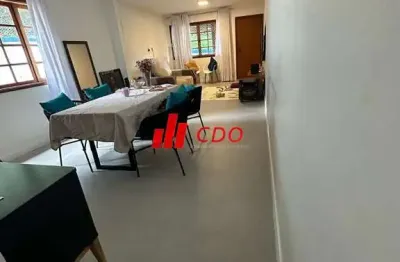 Morumbi sul excelente sobrado com 3 dormitórios sendo 1 suíte, sala para 3 ambientes, área gourmet,3 banheiros,2 vagas, útil de 160m²,casa de canto