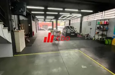 Salão comercial para locação em -sp, bairro capão redondo:2 banheiros, 3 vagas,162m², frente de 7m bem localizado próximo estação metrô capão rendondo