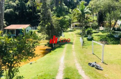 Chácara à venda em embu-guaçu-sp, jardim santa lucia: 3 quartos, 1 suíte, 3 salas, piscina, churrasqueira, pomar, sala de jogos10 vagas, 250m².