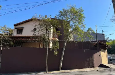 Casa  à venda no campo limpo em são paulo-sp: 2 quartos, 2 salas, 2 banheiros, 3 vagas de garagem!