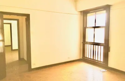 Sala comercial no início da avenida 9 de julho, em excelente localização. dividida em 3 ambientes e recepção e com entrada separada