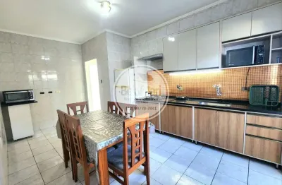 Apartamento a venda com 02 dormitórios próximo ao Centro de Ubatuba - SP