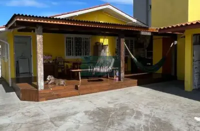 Casa com 3 quartos à venda no Coqueiros, Florianópolis 