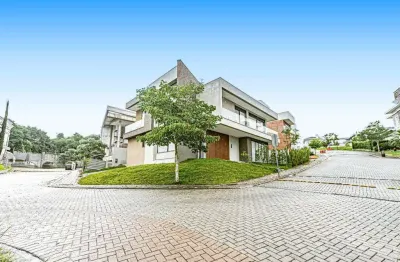 Condominio barigui park royale, com piscina privativa