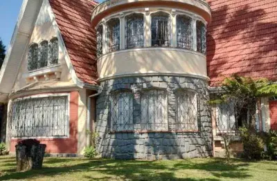 Encantadora casa estilo suico com 2 andares no exclusivo jardim social