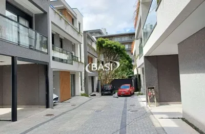 Casa em condomínio fechado com 3 quartos à venda na Rua Eduardo Sprada, 3390, Campo Comprido, Curitiba