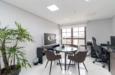 *luxuosa sala comercial a venda em predio de alto padrao – alto da xv, pertinho do centro*