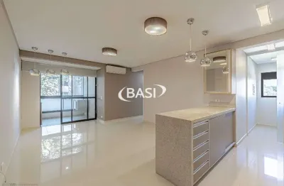 Apartamento a venda na vila izabel com dois dormitorios , face leste , sacada com churrasqueira !!!!