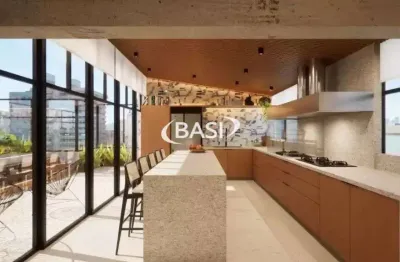 Cobertura no 13 andar 1 quadra do shopping curitiba, com 4 suites e 3 vagas livres.