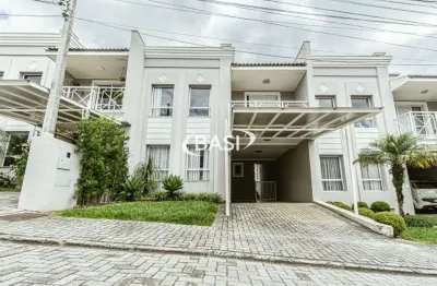 Sobrado em condominio fechado com tres dormitorios , tres vagas de garagem , jardim e em frente ao parque tingui !!!!