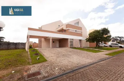 Linda casa em condomínio fechado em santa felicidade.
