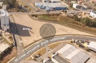 Área com 03 frentes localizada a poucos metros do aeroporto internacional afonso pena
