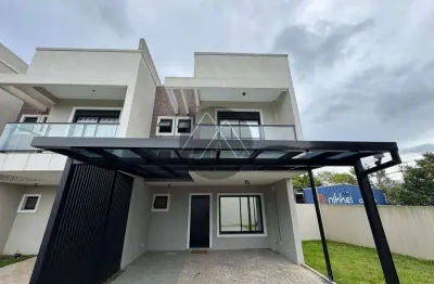 Triplex de alto padrão, mobiliado e localizado em condomínio fechado no bairro uberaba.