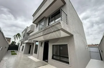 Sobrado Triplex à Venda no Uberaba – 3 Suítes | Terraço | 2 Vagas
