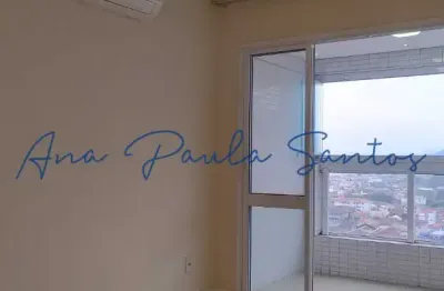 Oportunidade na vila valença! apartamento bem distribuído de 2 dorms (1 suíte) com varanda em são vicente – sp