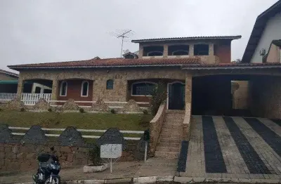 Casa em condomínio fechado com 4 quartos para alugar na rua tomi saburo yamamoto, jardim das cerejeiras, arujá, 700 m2 por r$ 12.000