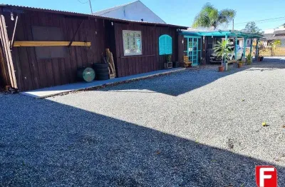 Casa com 3 quartos à venda na rua 150 dos carajas, 934, barra do sai, itapoá, 90 m2 por r$ 265.000