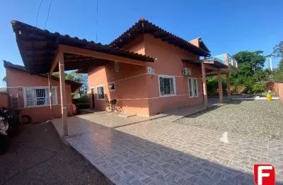 Casa com 2 quartos para alugar na rua 2030, 374, imperador, itapoá por r$ 2.500