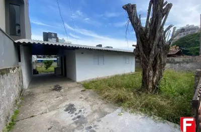Casa com 2 quartos para alugar na Avenida Dom Henrique II, 319, Jardim Pérola do Atlântico, Itapoá, 81 m2 por R$ 1.650