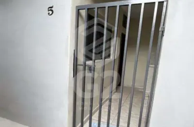 Casa com 1 dormitório para alugar, 28 m² por r$ 1.035,00/mês - jardim santa cruz - indaiatuba/sp