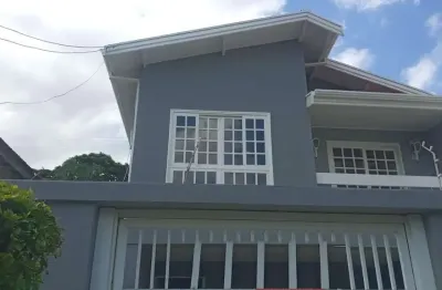 Casa linda á venda com 3 dorm, 1 suite, 4 vagas, area gourmet com churrasqueira