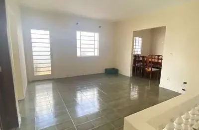 Sobrado à venda perfeito para clínica ou escritório muito próximo ao parque ecológico e ao centro