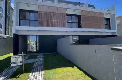 Casa geminada triplex, 03 suítes,à venda na praia dos ingleses - florianópolis - sc