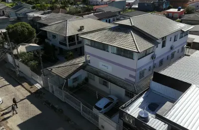 Prédio com 13 salas à venda na Servidão Olímpio Manoel da Costa, 187, Canasvieiras, Florianópolis