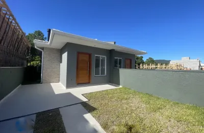 Casa térrea 03 Dormitórios, Sendo 01 Suíte à Venda em São João do Rio Vermelho - Florianópolis - SC