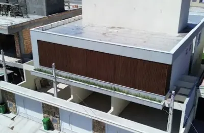 Casa 03 Dormitórios, Sendo 01 Suíte à Venda nos Ingleses do Rio Vermelho - Florianópolis - SC