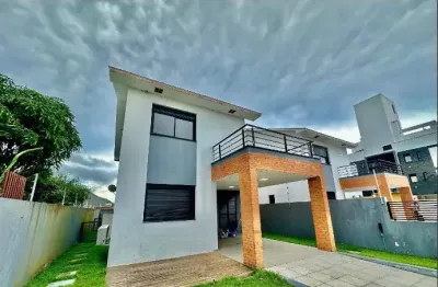 Casa de 03 Dormitórios com amplo terreno à Venda na Praia dos Ingleses - Florianópolis - SC