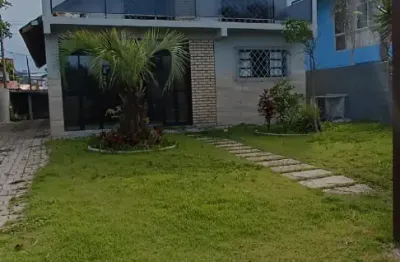 Casa de 06 Dormitórios com Saída Privativa para a Praia dos Ingleses - Florianópolis - SC
