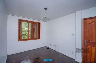 Excelente apartamento de 78m² com 3 dormitórios no bairro petrópolis.