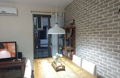 Apartamento com 2 quartos à venda na Rua Miguel Tostes, 694, Rio Branco, Porto Alegre