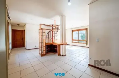 Cobertura desocupada, espaçosa e bem iluminada nos bairros bom fim/rio branco, c
