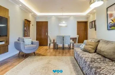 Vende-se luxuoso apartamento 3 quartos com suíte, 2 vagas, lareira, churrasqueir