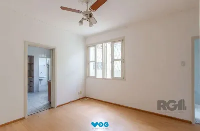 Apartamento de dois quartos e dois banheiros no bairro rio branco em porto alegr