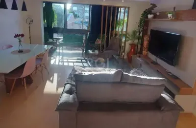Apartamento 02 dormitórios, com vaga, no bairro jardim itu sabará, em porto aleg