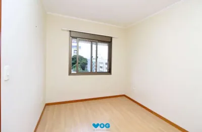 Apartamento de três dormitórios, suíte e uma vaga de garagem no bairro Santana