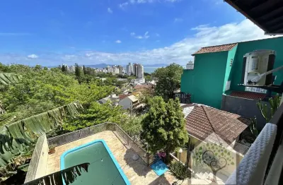Casa com 4 quartos à venda na Rua Visconde de Taunay, 360, Agronômica, Florianópolis